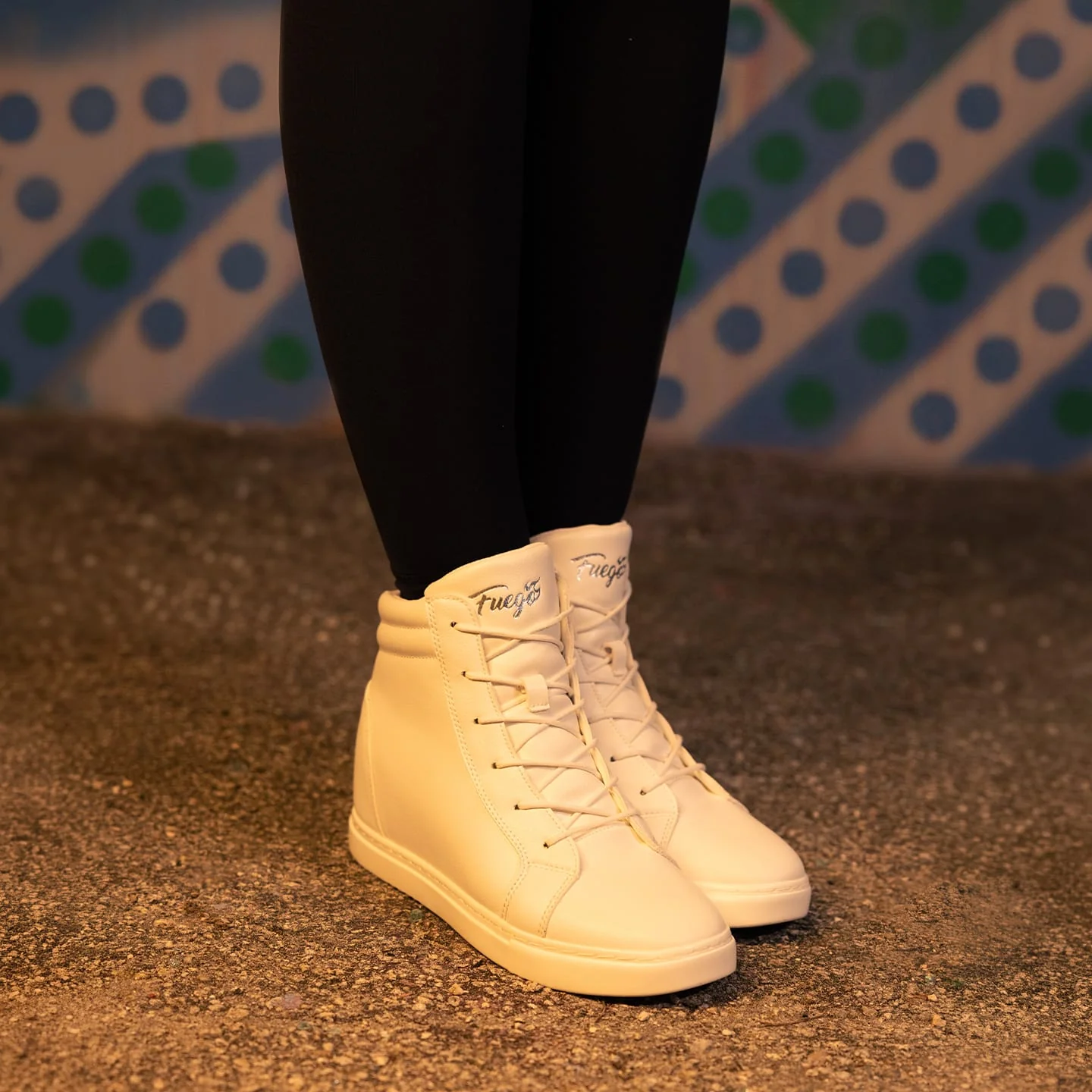 White Wedge - Image 3