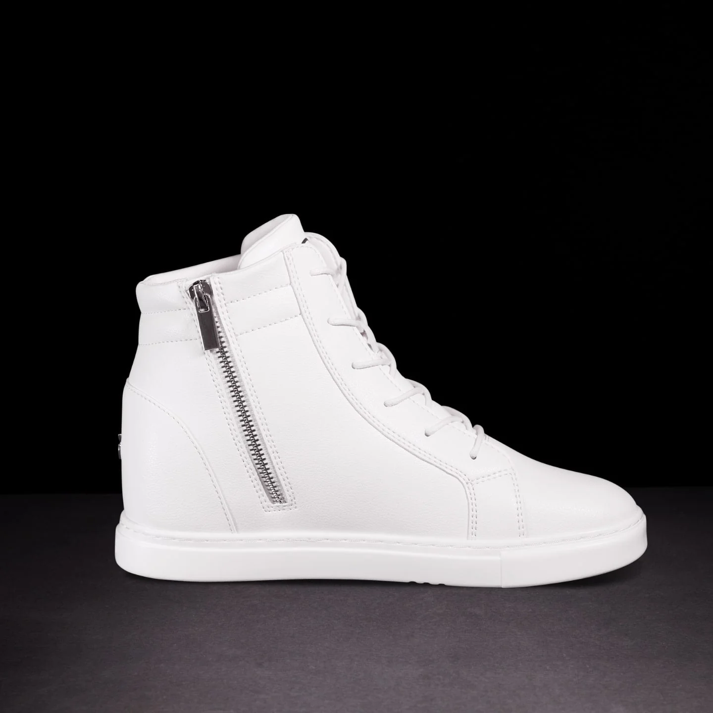 White Wedge - Image 4